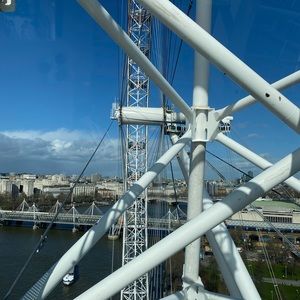 Meet your Posher, Quinn